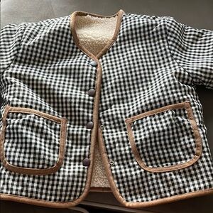 Black and White reversible Jacket with Gingham Pattern shearing inside pockets
